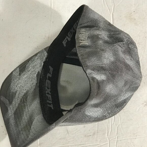 Hurley Flexfit Silver Graffiti  Spray Paint Surf Skate Cap Hat - Picture 7 of 8